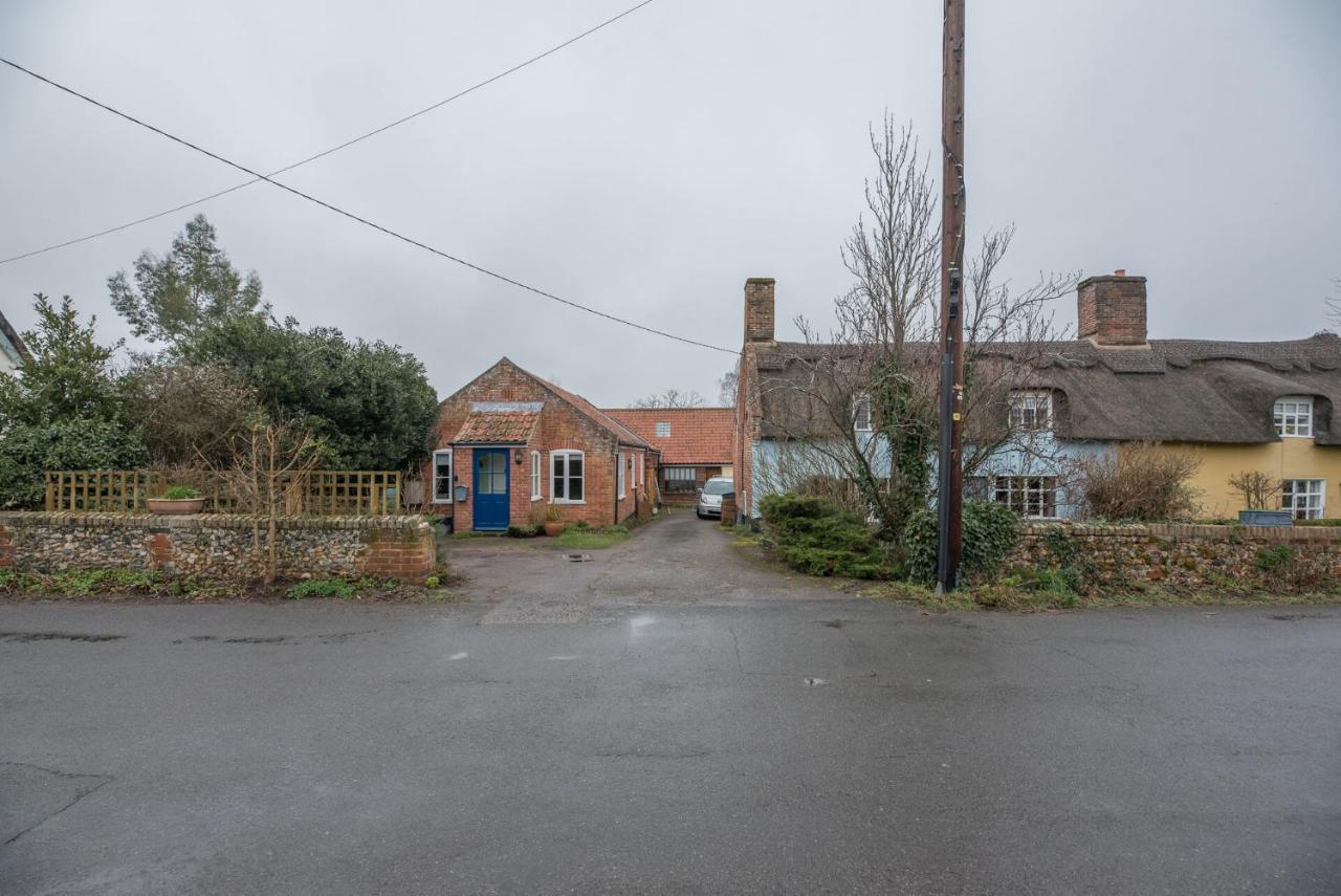 The Woodshed, Benhall 萨克斯曼德姆 外观 照片